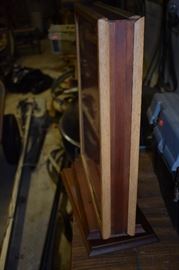 Vintage Pocket Knife Display Case swivels with 2 Glass Case Sides