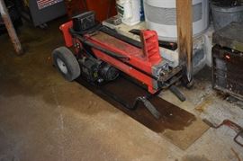 Log Splitter in Great Condition!