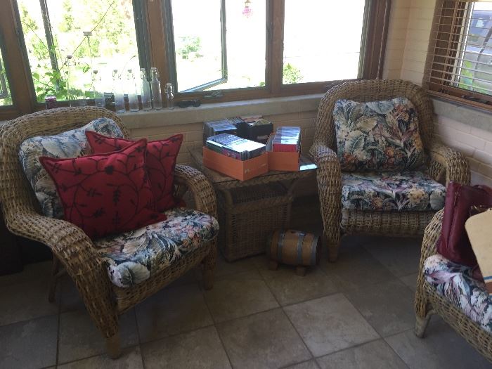 wicker sun room or patio furniture