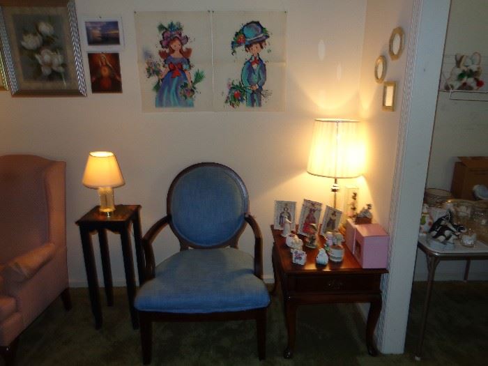 Accent Chair, Art, Figurines, Lamps, End Tables