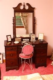 Vintage dressing table and mirror.