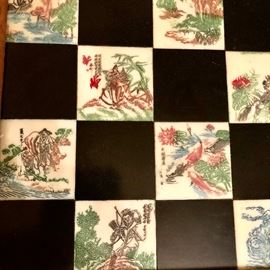 Vintage Foldable Chinese Chess set        http://www.ctonlineauctions.com/detail.asp?id=729006