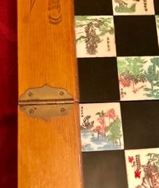 Vintage Foldable Chinese Chess set        http://www.ctonlineauctions.com/detail.asp?id=729006