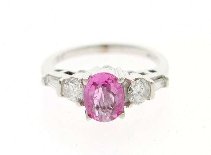 18k White Gold Ring with 1.00ct Pink Sapphire and Diamonds
