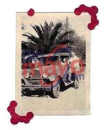 Bonnie Parker and Clyde Barrow, 2.5" x 3.25"