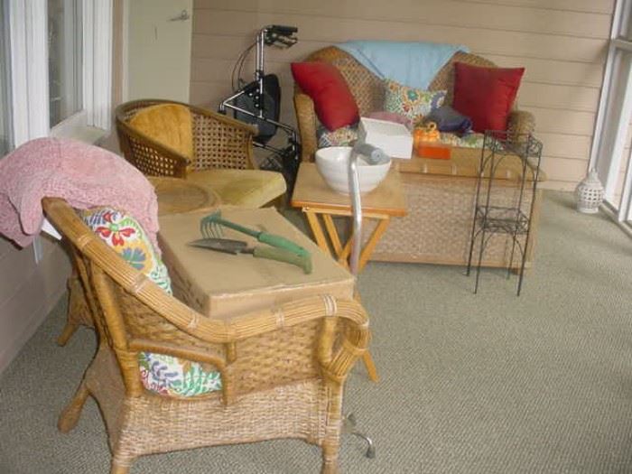 Some of the screened porch wicker set