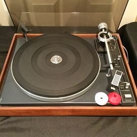 Turn table appears to be in great condition! 