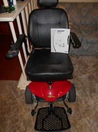 Jazzy Elite like new motorized chair/needs batteries
