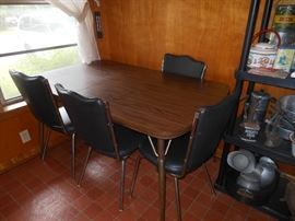 Vintage dinette table & 4 chairs