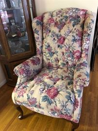 Tufted chippendale style Accent chair