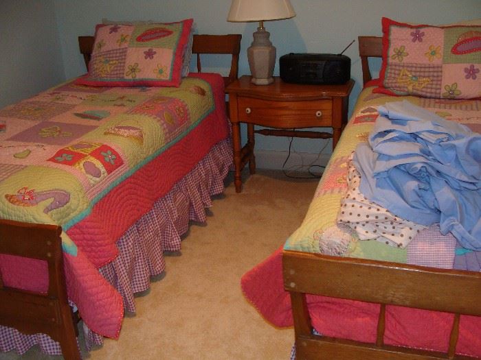 Twin bed set oak, mattresses and nightstand 