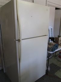 "Maytag Plus" Refrigerator, Clean and Working!