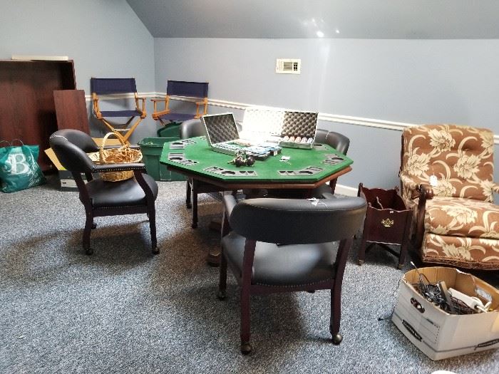 Poker game table