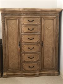 Armoire