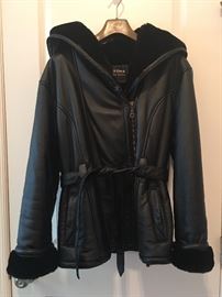 Nice Ladies Wilson's leather hooded jacket