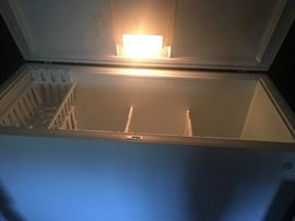 Deep freezer