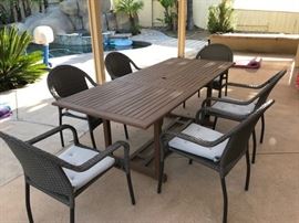 Outdoor Table with 6 Chairs