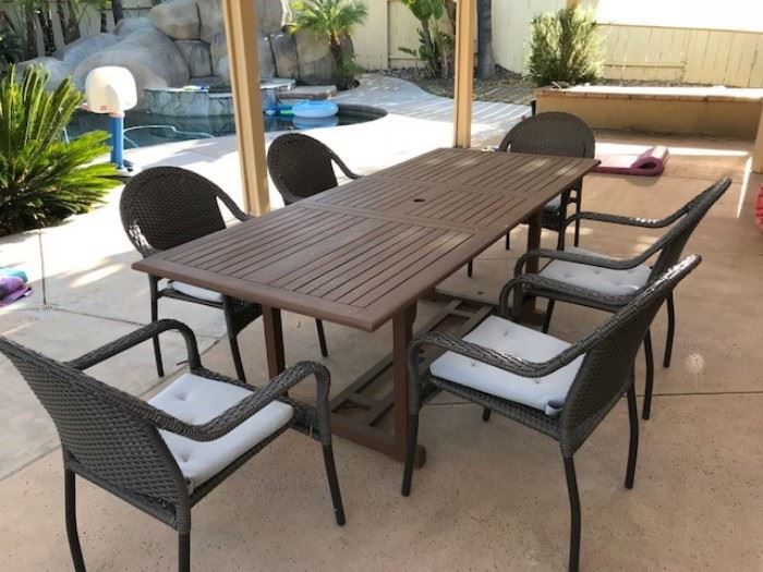 Outdoor Table with 6 Chairs