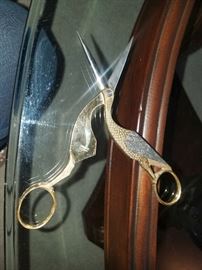 heron scissors