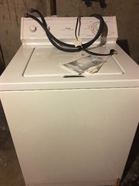 Whirlpool washing machine. Great working condition. (No dryer available)