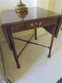 DROP LEAF SINGLE DRAWER END TABLE
WITH LOWER  X  STRECHERS

