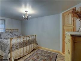 54 miss queen bed