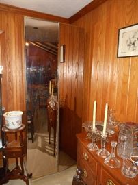 Mirrored Cabinet