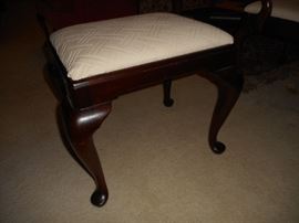 Henkel Harris Ottoman