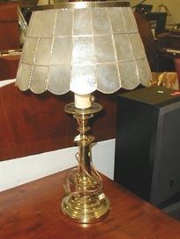 Lamp with shell shade