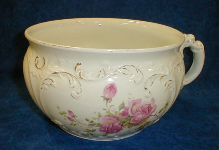 Porcelain chamber pot