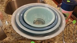 4 piece Blue Pyrex Mixing Bowls