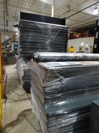5 pallets of NEW & used office walls/partitions
