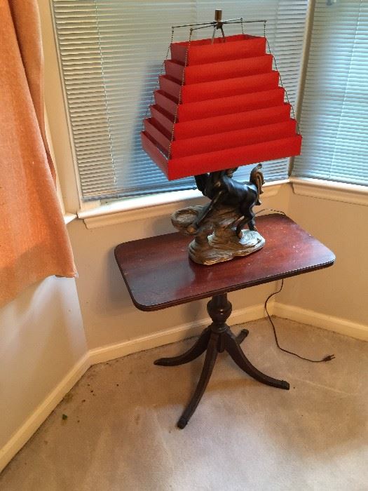 Mid Century lamp w/ Venetian Blind shade