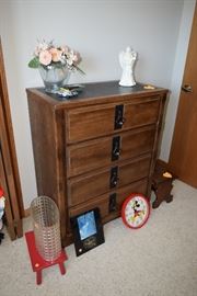 Dresser Chest & Home Decor