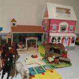 Maple Town School, Puppet Squirrel House, etc.
