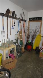 Yard tools, Yard decor