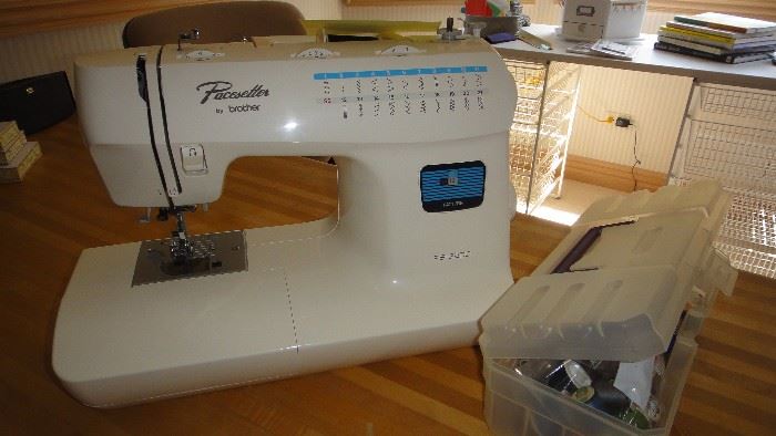 Brother portable sewing machine, with accessories 