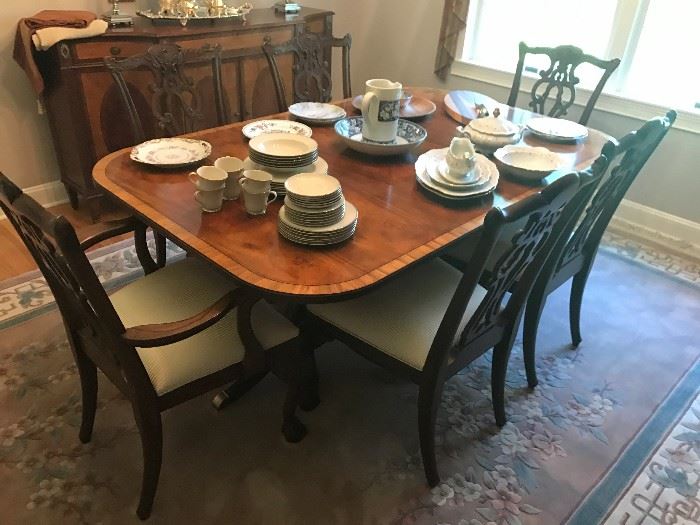 DINING SET W/ 6 CHAIRS