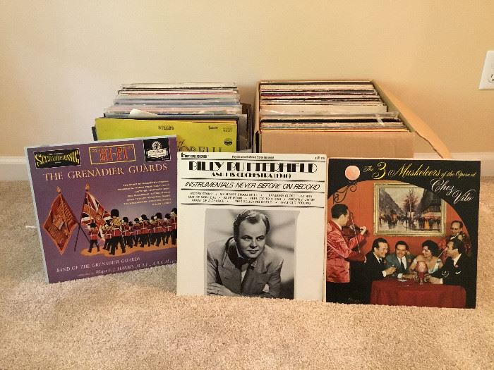 2 Boxes of Assorted Albums of Classical Music     https://ctbids.com/#!/description/share/27708