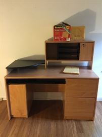 Wood Computer Desk with Hutch    https://ctbids.com/#!/description/share/27712