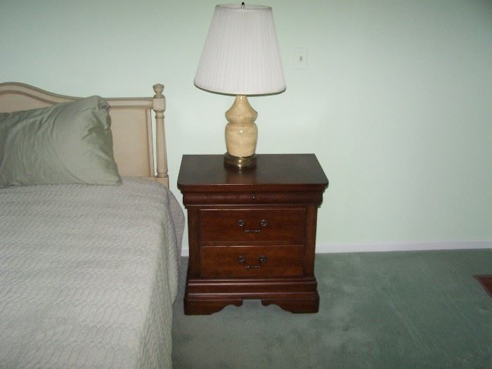 NIGHT STAND ( ONE OF A PAIR) AND LAMP
