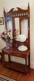 Nice oak hall tree with antique lamp