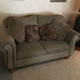 Couch (Really excellent Condition)