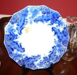 Antique Flow Blue Plate in perfect condition !