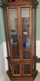 Curio With Good Small Items