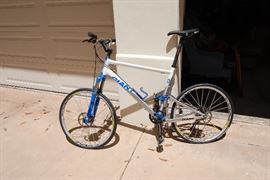 2009 CUSTOMIZED GIANT ANTHEM XO BIKE - COST OVER $6000 NEW