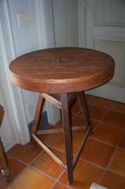 Wagon Wheel table