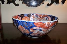 Imari bowl, repaired