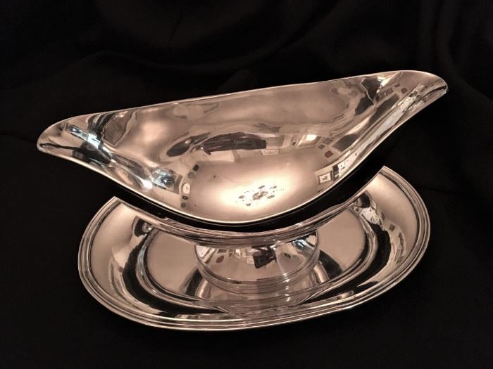 Sterling gravy boat and tray