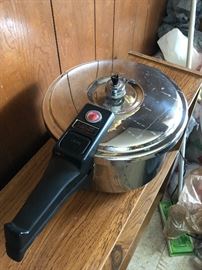 Pressure cooker 